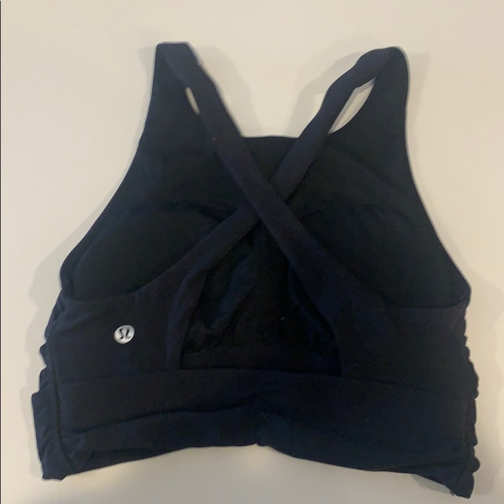 Lulu 🍋 black cross front sports bra size 6